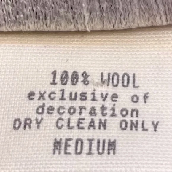 Vintage Women’s Coloratura Tribal 100% Wool Vest (Medium) - Picture 4 of 6